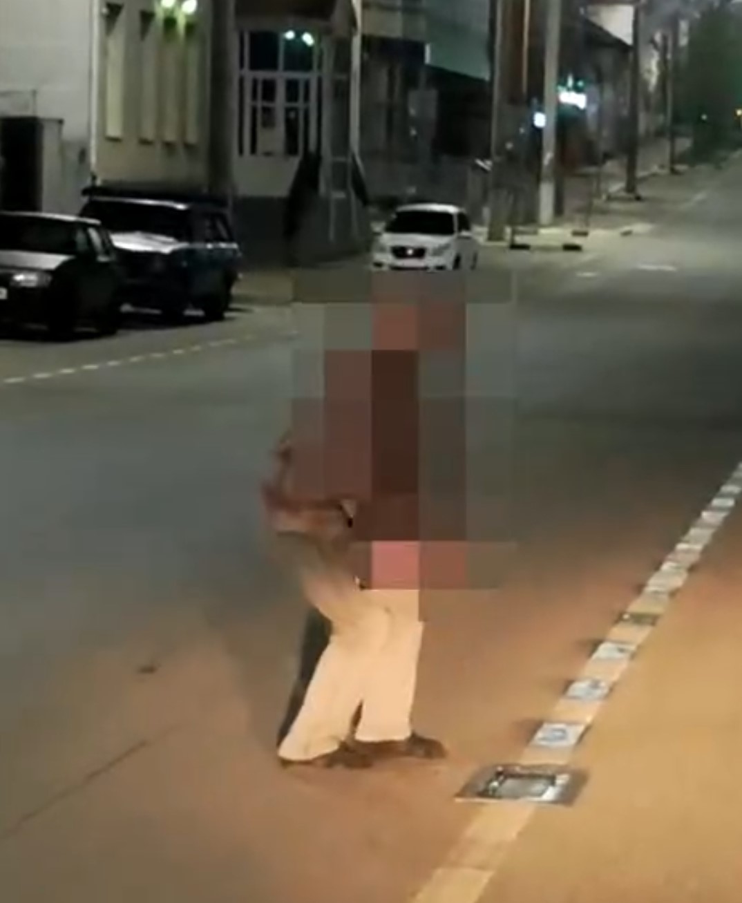 В Новороссийске ночной «художник» закрашивал дорожную разметку