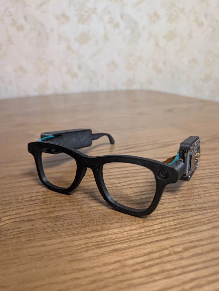Подросток из Новороссийска разработал умные очки для слабовидящих