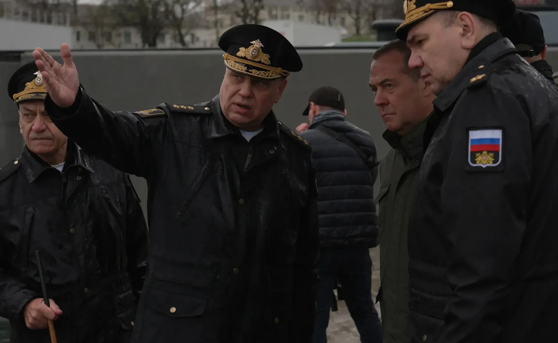 В Новороссийске прошло совещание о защите побережья с участием зампредседателя Совета Безопасности РФ и военных