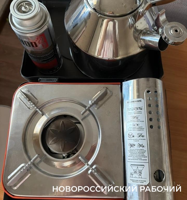 Портативная плита и сухое топливо – жители Новороссийска делятся опытом выживания без электричества