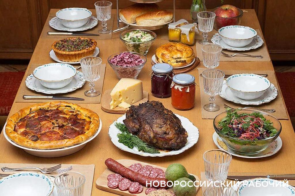 Ряженка с корочкой, виноградные улитки, кисель из «каберне» — чем питались в прошлом веке жители Новороссийска