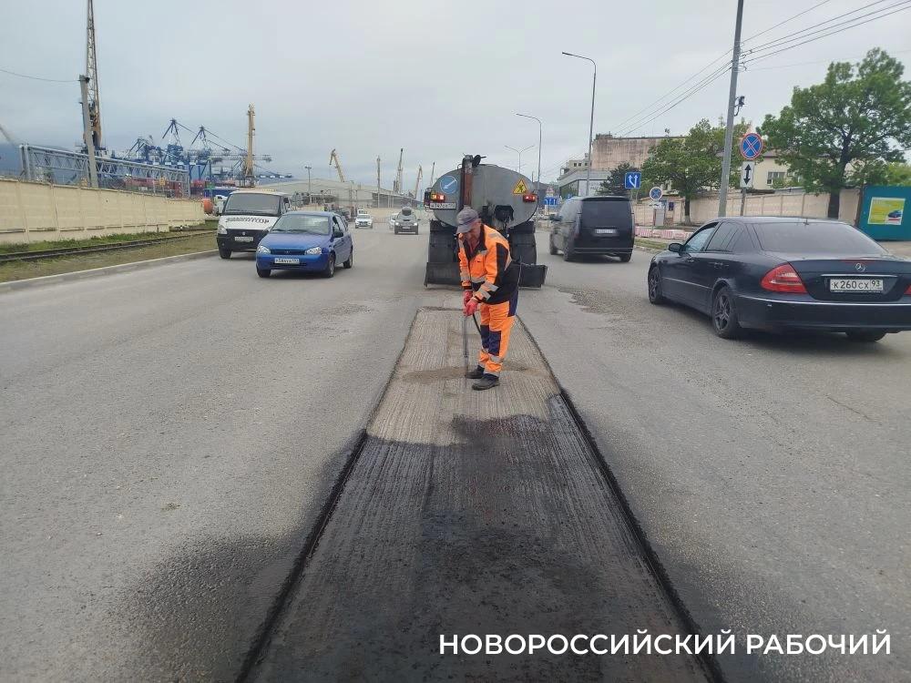 Стало известно, почему дороги в Новороссийске не ремонтируют по ночам