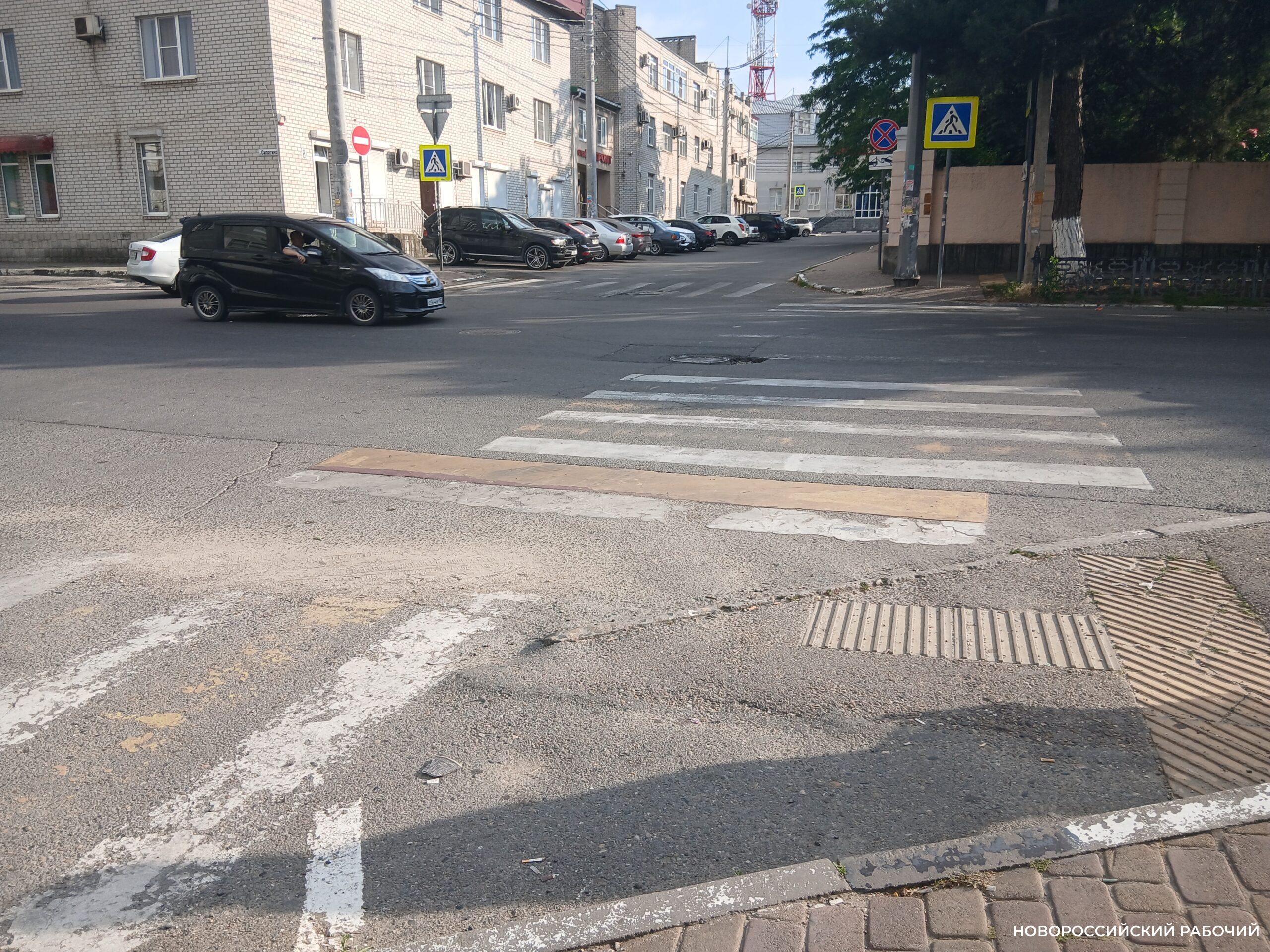 В Новороссийске разметку на дорогах рисует подрядчик из… Волгограда, светофоры чинят краснодарцы