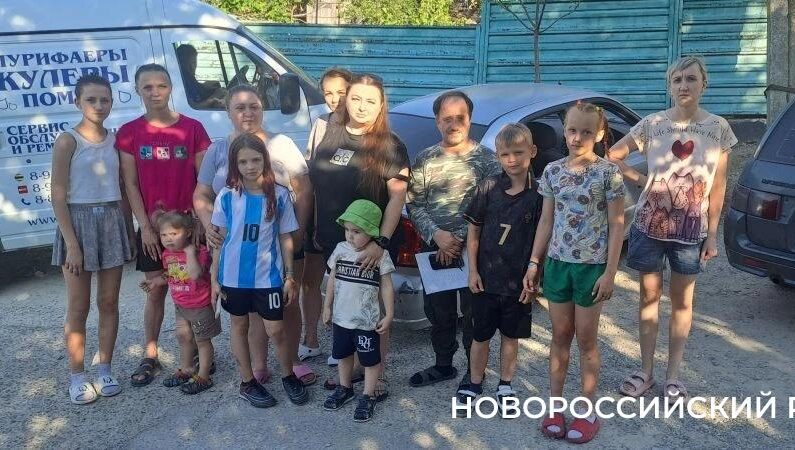 «Стираем белье в родниках!» В Новороссийске жители частных домов одной из улиц выживают без воды почти месяц