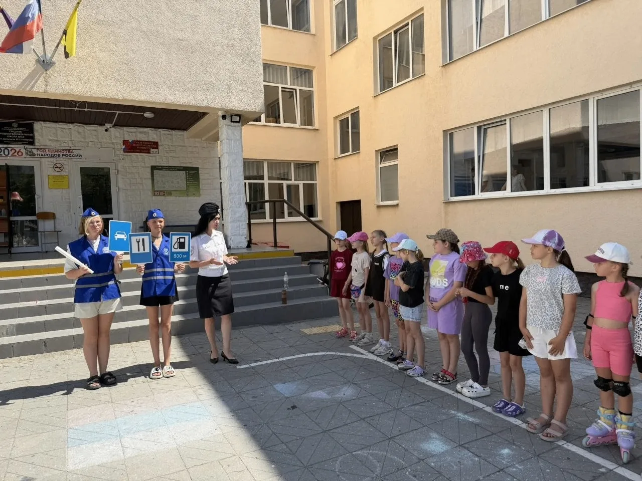 В лагеря Новороссийска приходят инспекторы ГАИ