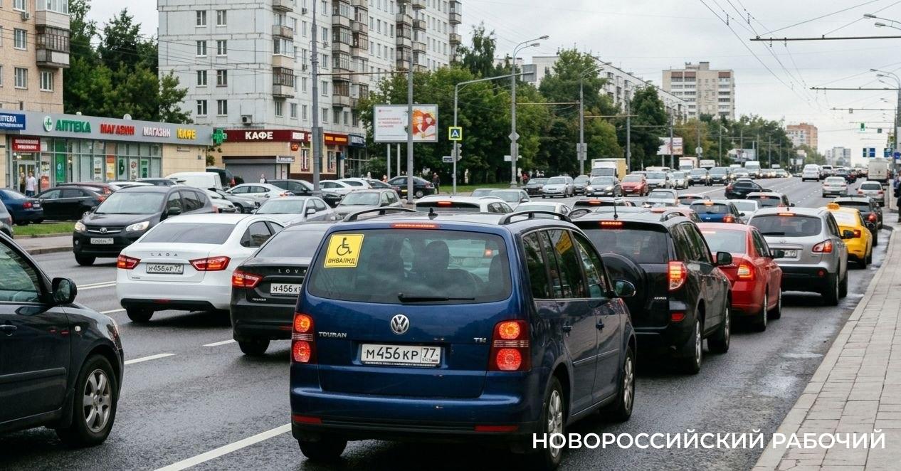 В Новороссийске «розовая справка» не аргумент в очереди за бензином