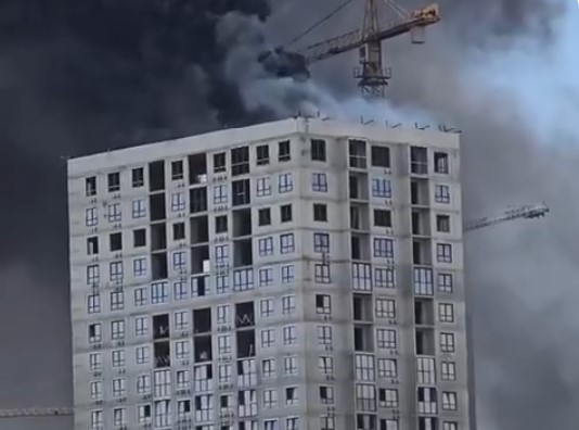 В Новороссийске сегодня тушили пожар на строящейся многоэтажке