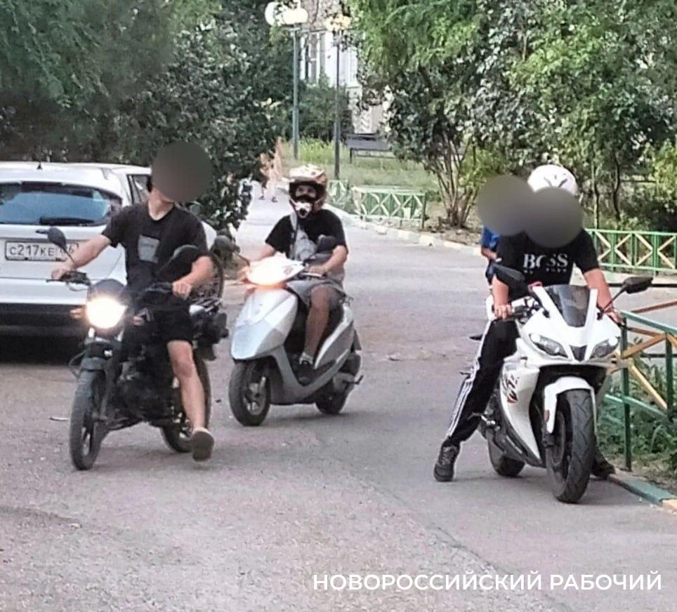 «Грохот стоит до позднего вечера»: жители Новороссийска жалуются на юных мотоциклистов