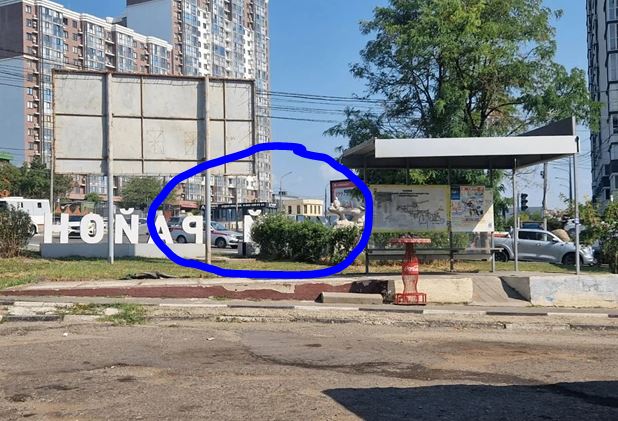 В Новороссийске хозяин снес киоск только после того, как отрубили свет  