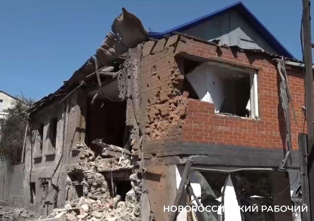 После ночной атаки в Новороссийске ввели режим ЧС: всем пострадавшим обещают помощь
