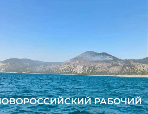 В Новороссийске объявлен сбор волонтеров для тушения страшного пожара на Утрише