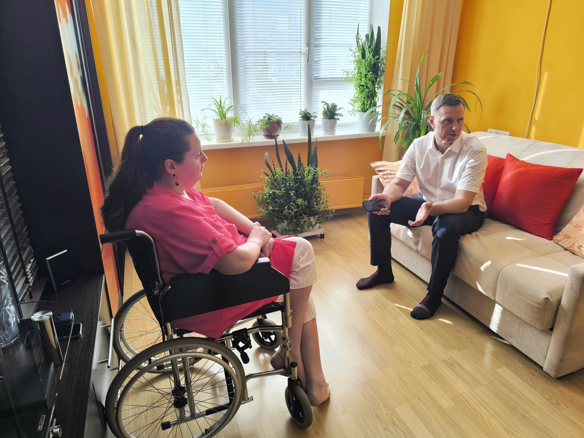В Новороссийске инвалид-колясочница продолжает борьбу за пандус и благодарит читателей»Новороссийского рабочего» за поддержку
