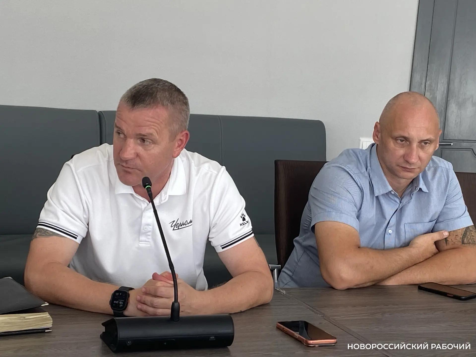 Сколько денег в Новороссийске нужно на футбол?