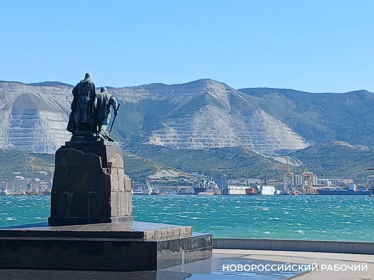 В августе в Новороссийске дул «зимний» норд-ост, но бархатного сезона это не отменило