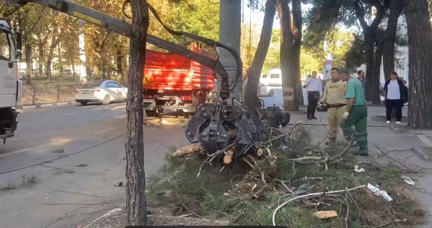 В центре Новороссийска затруднено движение – ликвидируют последствия атаки БПЛА