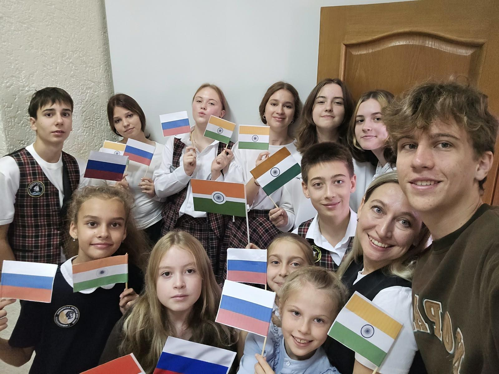 Чай, мультики и экология: о чем говорят дети из Новороссийска и Индии